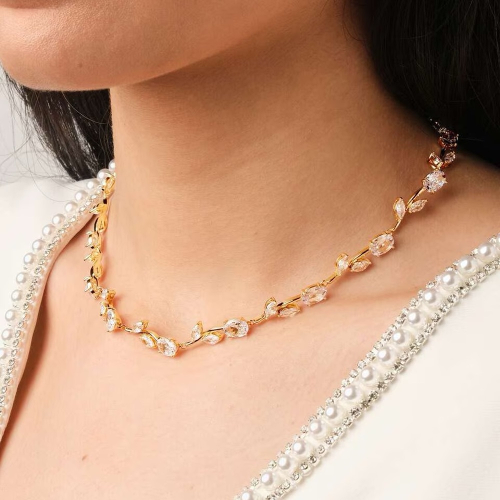 Badgley Mischka Casted Stone Vine Necklace NWT